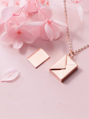 Envelop Necklace